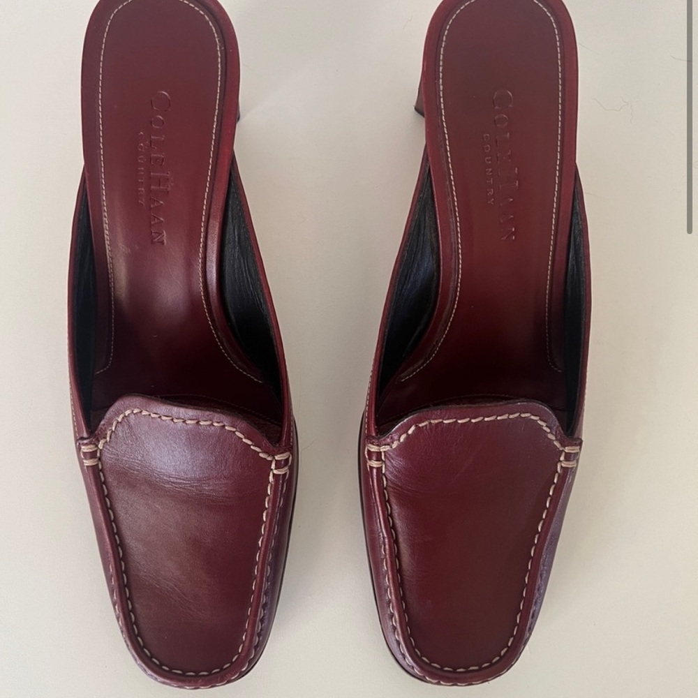 Burgundy Cole Haan. The color trending for Fall ‘24. Excellent condition. SZ 7.